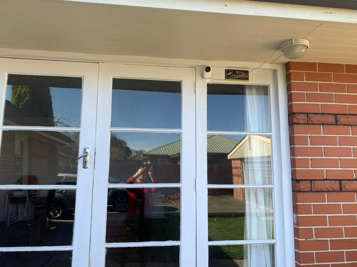 Sunny House With 5 Bedrooms Christchurch Prázdninový dům