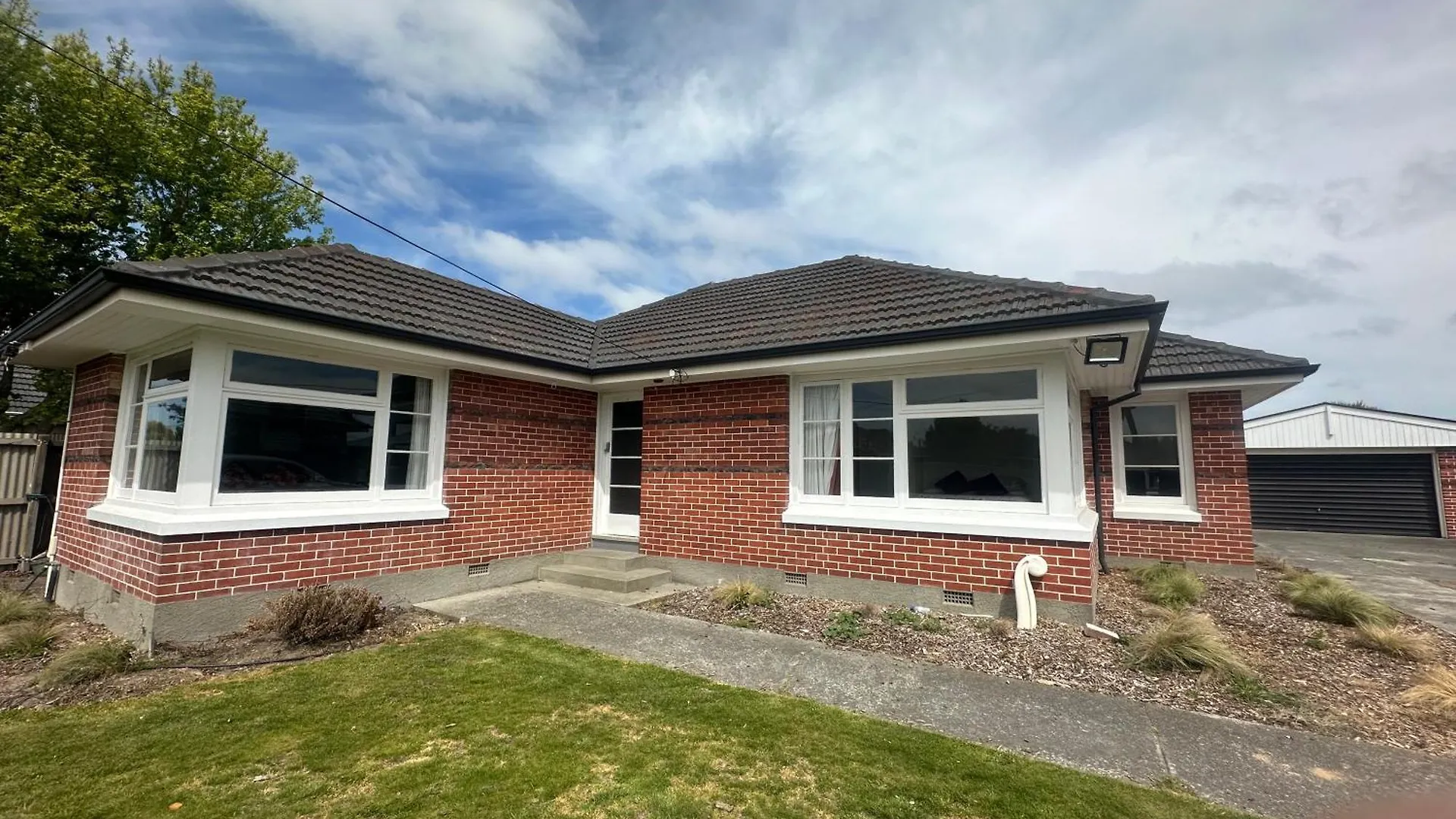Sunny House With 5 Bedrooms Christchurch