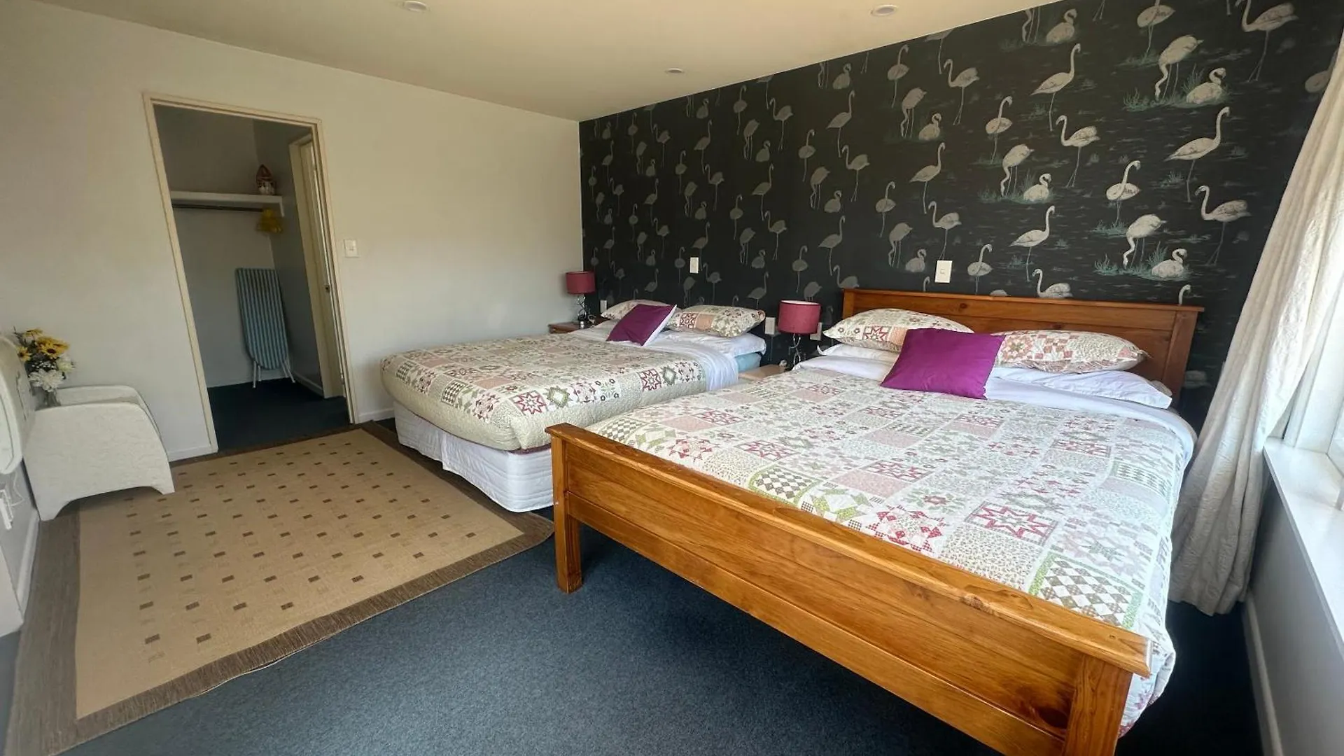 Holiday home Sunny House With 5 Bedrooms Christchurch